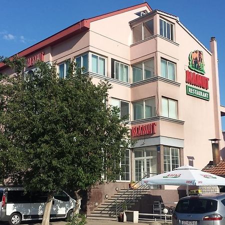 Guest House Mamut Kaštela Exterior foto